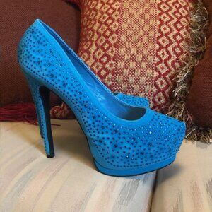 Wome's Blue Blinged Velvet Pumps US Size 9 New With Box